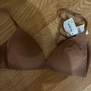 Lululemon take shape bra 32c nwt